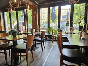 Inside at Sen Vegan Cuisine - Moorenstraße in Dusseldorf