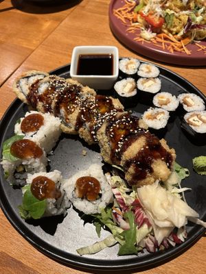 Happy Time Sushi   at Sen Vegan Cuisine - Moorenstraße in Dusseldorf