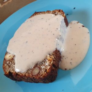 Banana bread with cinnamon cream at Wild & The Moon - Demours in Paris