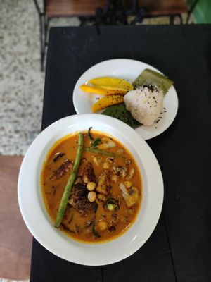 Street Curry at Veggie Beans and Shakes in Bogota