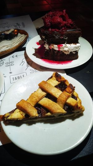 Pie de manzana 10/10💛🍎 at Veggie Beans and Shakes in Bogota