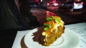 Torta de zanahoria 💛✨ at Veggie Beans and Shakes in Bogota