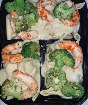 Schrimp Alfredo w/ broccoli  at VeegMe - Maybe closed in Temecula