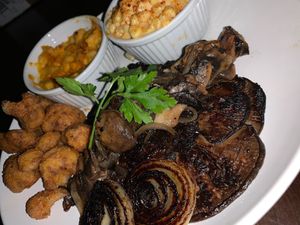 Mushroom Stake, Schrimp, Mac & Cheeze at VeegMe - Maybe closed in Temecula