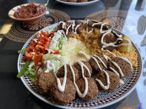 Falafel teller Deluxe  at Falafel 1001 in Oberhausen