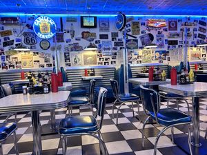 Love the look of this place!  at Hot Rods 50's Diner in Alcoa