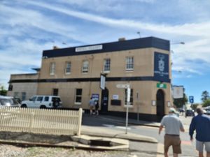 From the outside at Hotel Elliot in Port Elliot