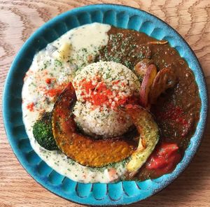 "Secret Menu" (裏メニュー) - Vegan Cream Stew and 18 Spice Curry at PLANT PLANET in Tokyo