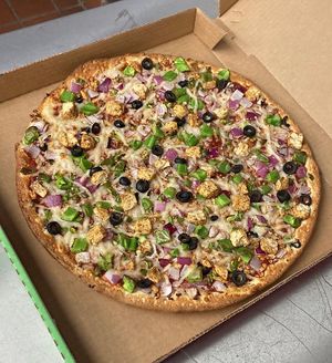 Vegan Bombay Garlic Chicken Pizza Twist  at Pizza Twist in Concord