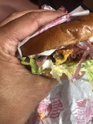 Garlicious chicken burger at Dirty V - Bergen in Bergen