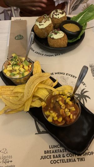 Entradas: Ceviches veganos y Meat balls.   at Pura Vida in Bogota