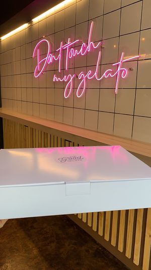 1/2 dozen box of donuts  at The Good Gelato in Puebla