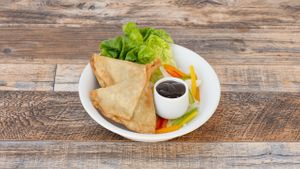 Punjabi Samosas at V-GIYAN in Oxford