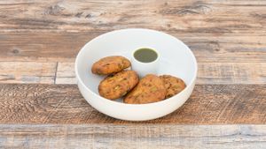 Aloo Tikki at V-GIYAN in Oxford