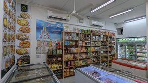 Variety of products at Wu Xin Vegetarian and Organic 無心素食 - Bukit Gombak in West Singapore