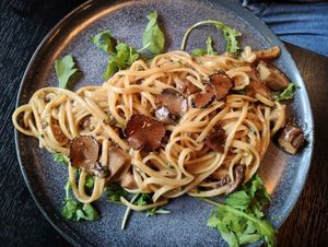 Vegan parmesan truffle pasta at Bono & Vers in Leiden