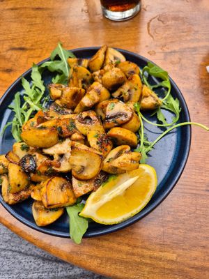  at Bono & Vers in Leiden