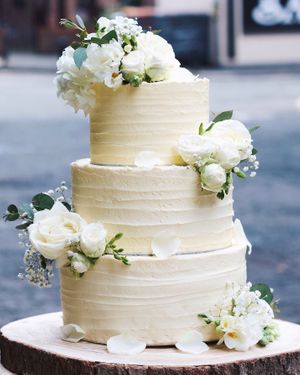 Elderflower and lemon wedding cake at BAKED in Sleaford