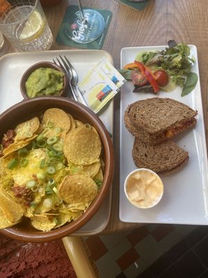 Vegan nacho’s en Mexicaanse tosti  at Steck in Tilburg