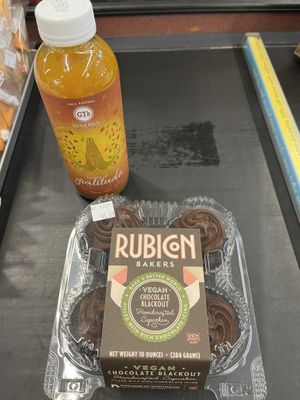 The cupcake was not great  at Whole Foods Market in Santa Fe