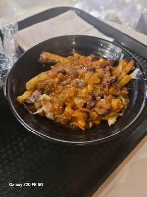 Chili chz fries at Copper Branch in Nashville