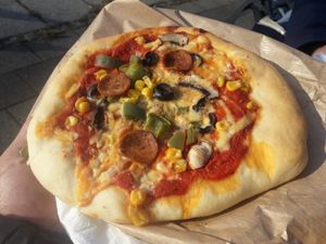 Mini pizza with pepperoni at Puchate Vegan Bakery in Katowice