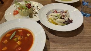 Soup , salad, appetizer at Quán Yǎng Zhī 全養知 in Taipei