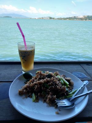 Fried rice and passion fruit juice at Tamachat Vegan Food - ธรรมชาติ in Koh Samui