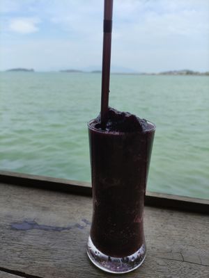 Blueberry smoothie at Tamachat Vegan Food - ธรรมชาติ in Koh Samui