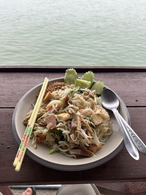 Pad thai  at Tamachat Vegan Food - ธรรมชาติ in Koh Samui