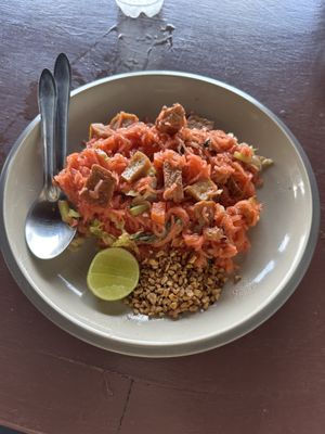 Pad thai  at Tamachat Vegan Food - ธรรมชาติ in Koh Samui