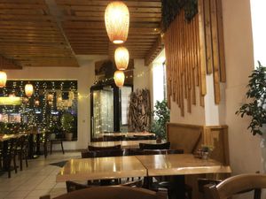 Innenraum mit Winterdekoration / inside, with winter decoration  at Veggie Vu  in Cologne