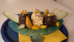 Vegan banana split at La Crema in La Gomera