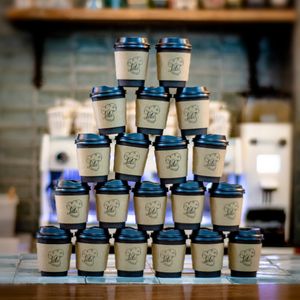 Cafe (leche de soja, avena, sin lactosa, desnadada, normal) at Lala Pastelería in Valencia