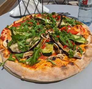 Pizza végé sans fromage at La Sicilienne des Pizzas in Lyon