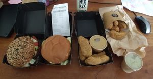 Birds eye view of the entire order. at Beesechurgers in The Hague