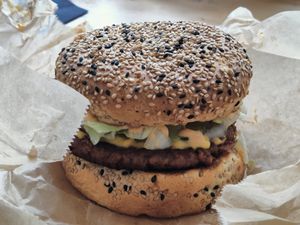 Yum at Beesechurgers in The Hague