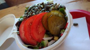 Fresh salad - so many more veggies underneath at Beesechurgers in The Hague