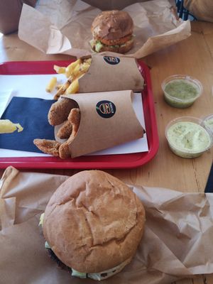 Hungry before, satisfied after 😋😋😋 at Beesechurgers in The Hague