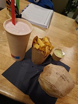 Full menu at Beesechurgers in The Hague