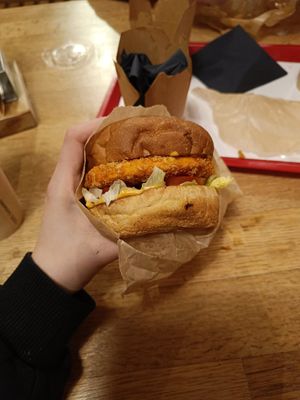 Royal chicken at Beesechurgers in The Hague