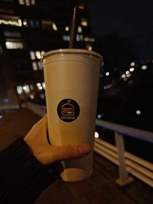 Full milky shaky at Beesechurgers in The Hague