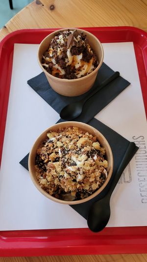 Icecream at Beesechurgers in The Hague