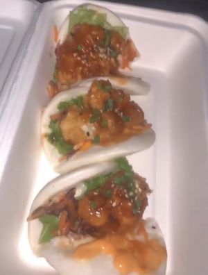 Herbivore bao. at Po-Ké Ono in Oranjestad