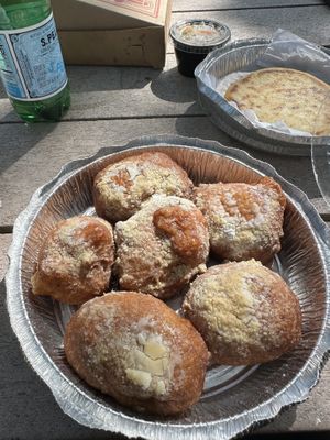 Zeppoles  at D'Matteos Pizza & Grill in Ronkonkoma