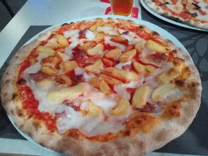 Old West pizza at Chris Kitchen in Fuerteventura