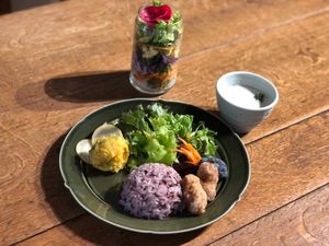 COTONOHA BUDDAH BOWL 
Pesticide-free rice with millet at Cotonoha Kitakamakura  in Kamakura