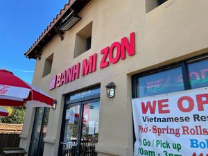 Outside at Banh Mi Zon Vietnamese Gourmet in San Rafael