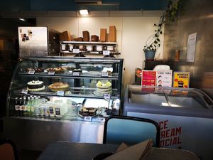  at Icecream Social in Thornbury