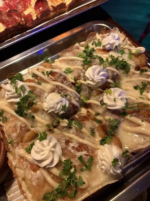 Garlic garlic garlic pizzaa  at Maipai in Hamilton